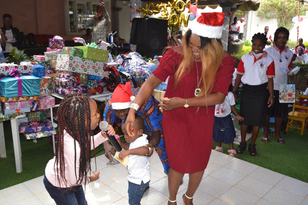 Les élèves réunis pour la fête de Noël